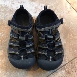 Keen Newport H2 little boys size 11